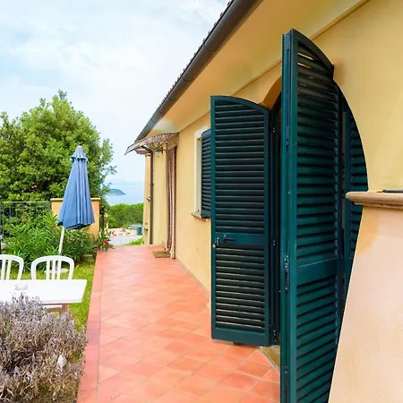 Апартаменты Capoliveri Ed Il Mare *